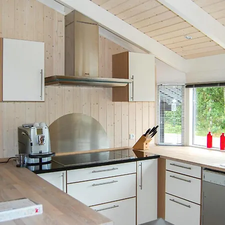 3 Bedroom Gorgeous Home In Glesborg Hébergement de vacances Glesborg